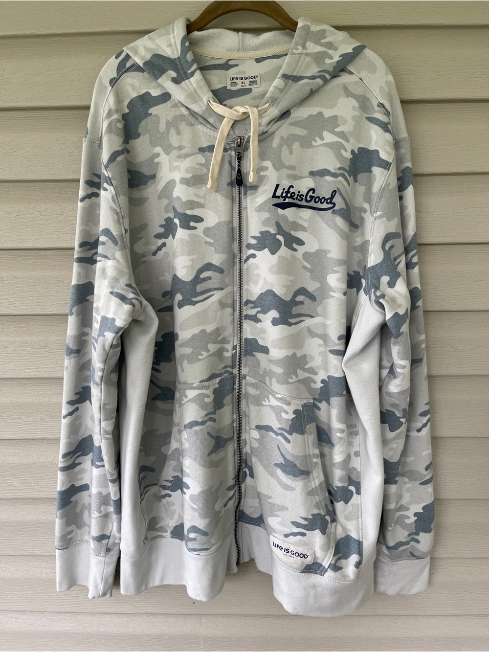 Life Is Good Men’s Light Gray & Charcoal Camo Full-Zip Hoodie Size X-Large